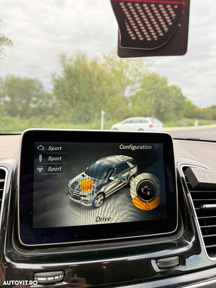 Mercedes-Benz GLE 350 d 4MATIC - 32