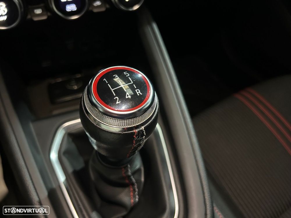 Renault Clio 1.0 TCe RS Line - 38