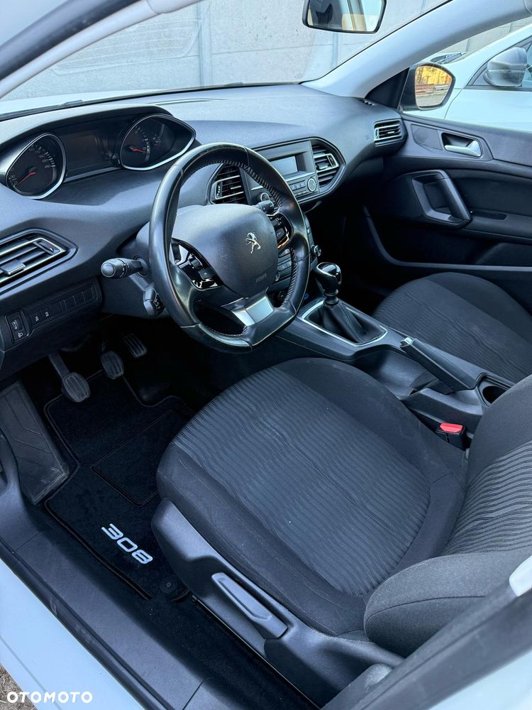 Peugeot 308 - 6
