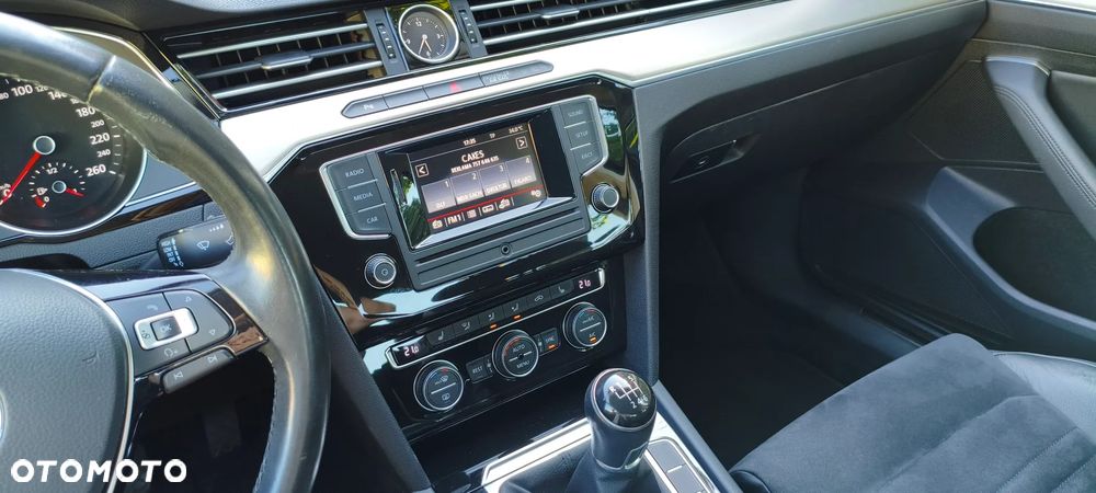 Volkswagen Passat 1.4 TSI ACT (BlueMotion Technology) Highline - 24