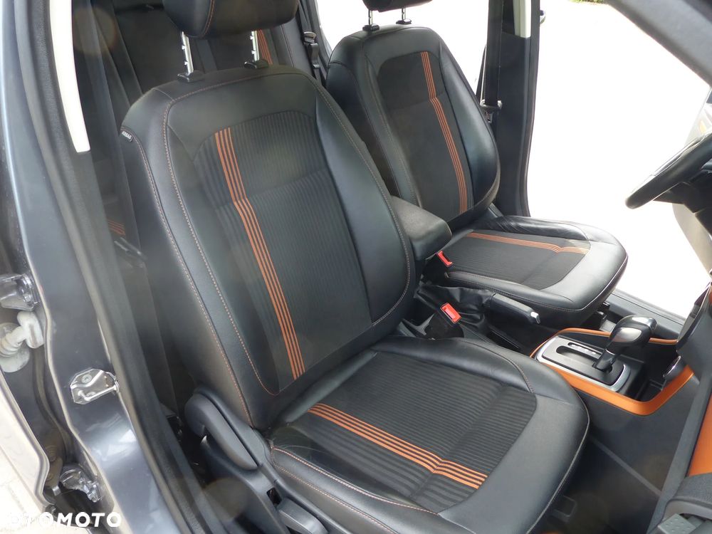 Ford EcoSport - 32