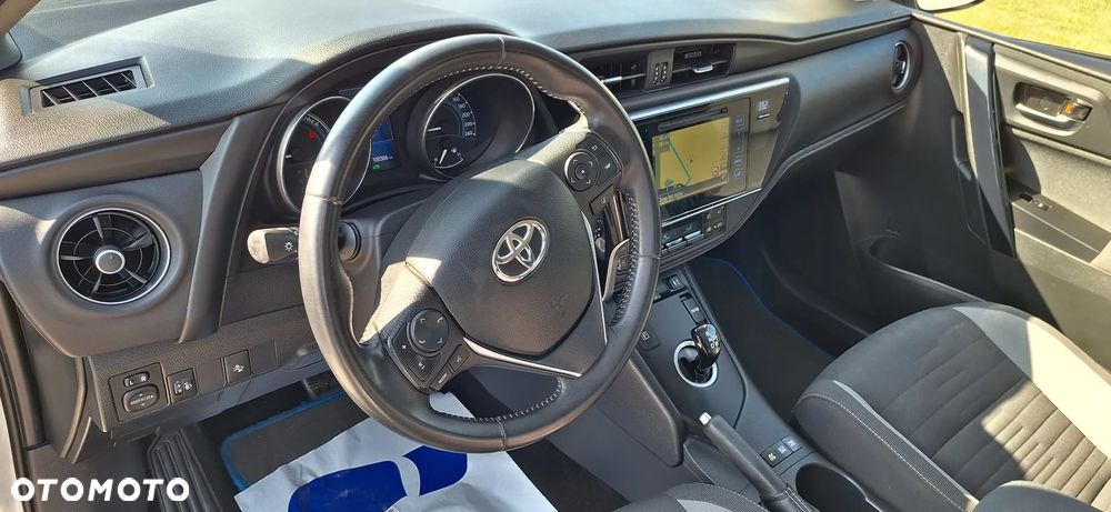 Toyota Auris - 18