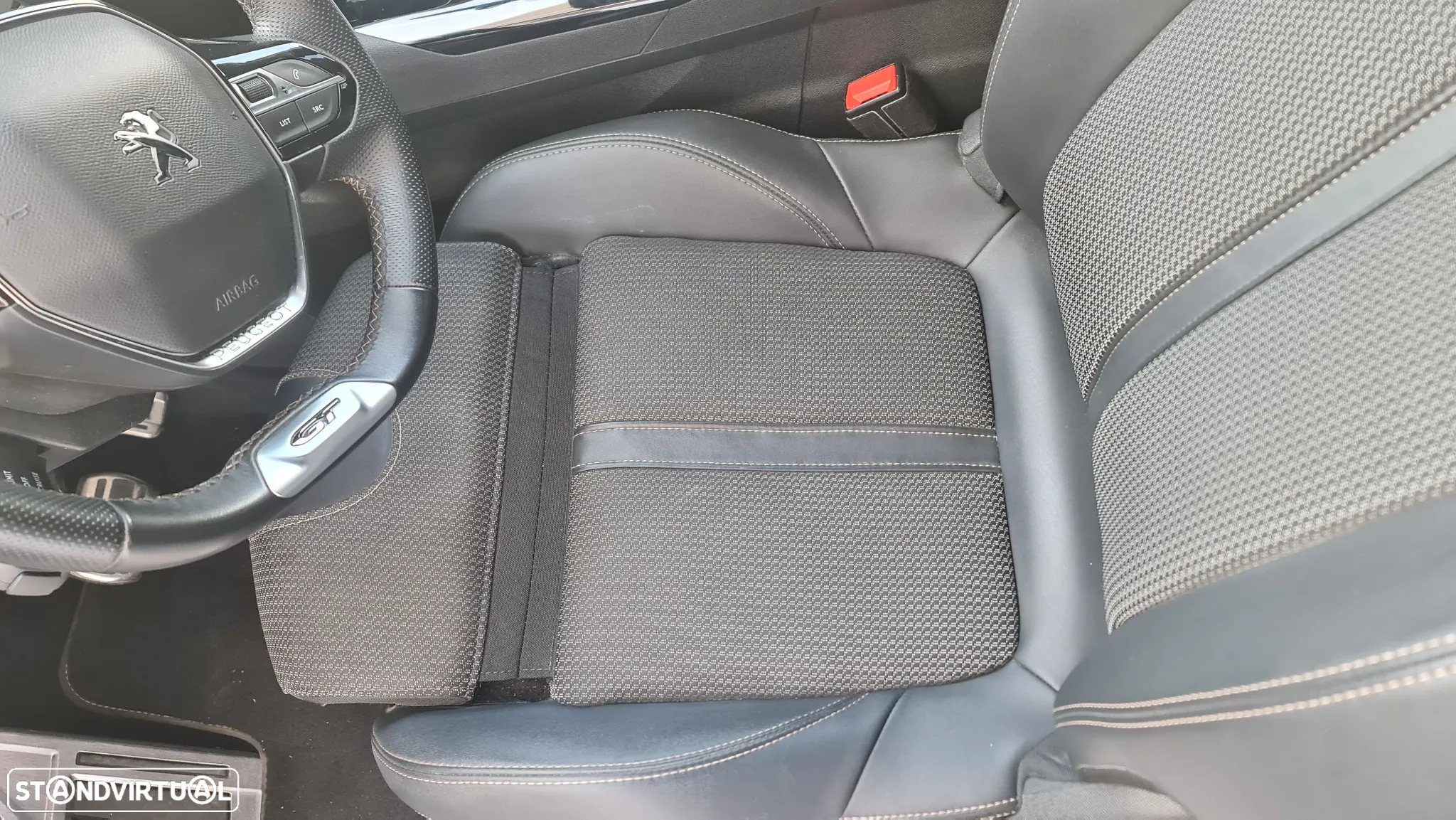 Peugeot 3008 1.6 Hybrid GT Line e-EAT8 - 18
