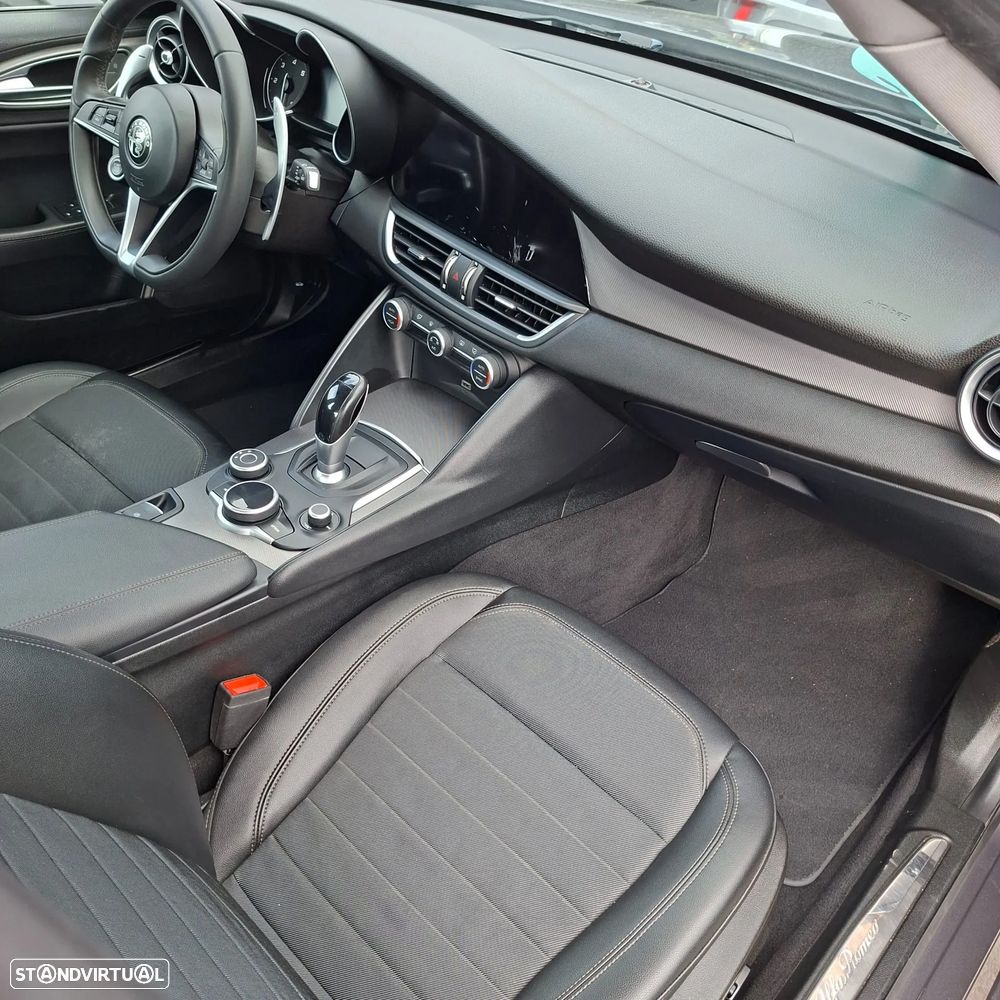 Alfa Romeo Giulia 2.2 D Super AT8 - 20