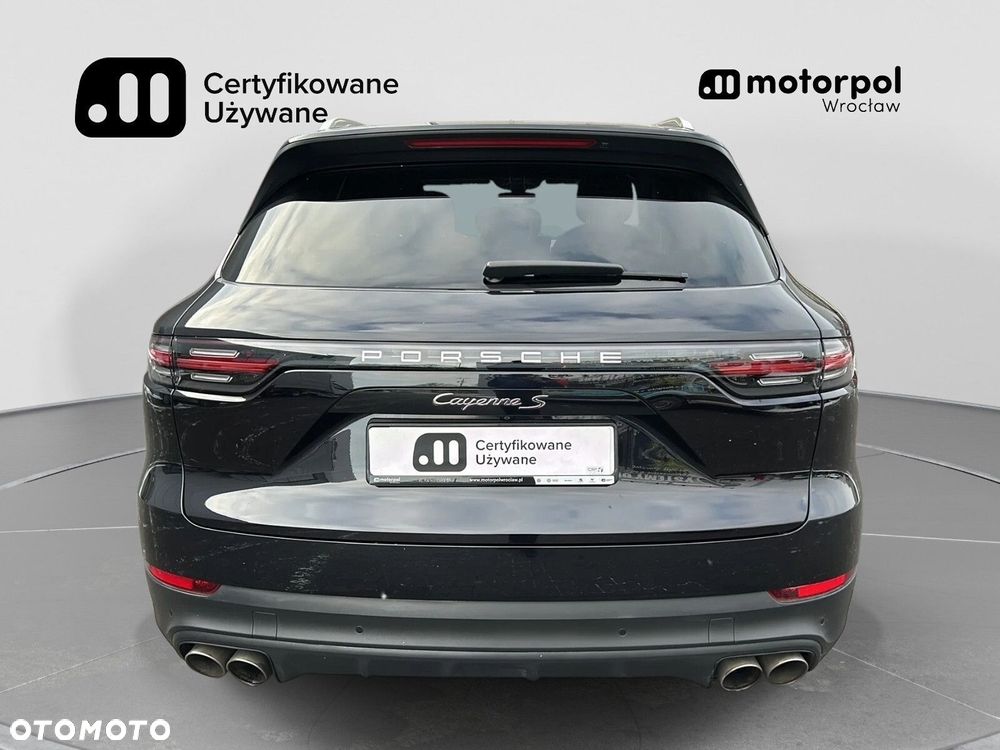 Porsche Cayenne S - 13