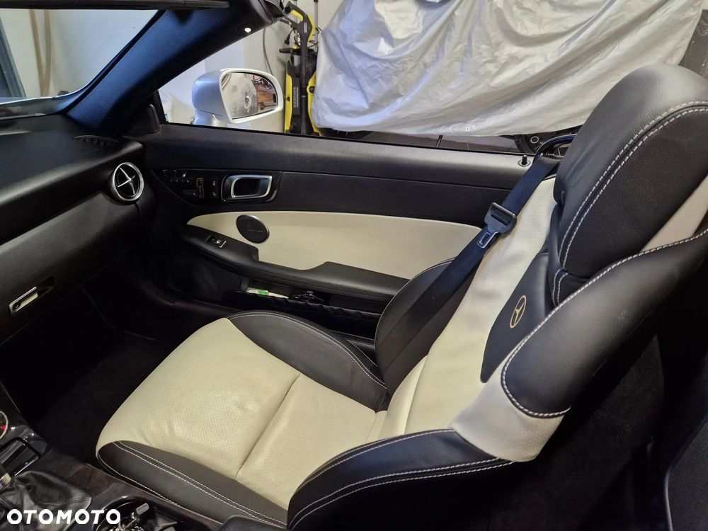 Mercedes-Benz SLK 250 (BlueEFFICIENCY) 7G-TRONIC - 19