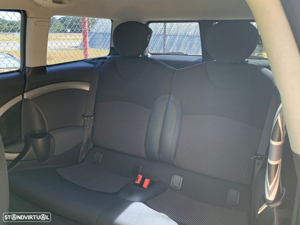 MINI Clubman Cooper D - 13