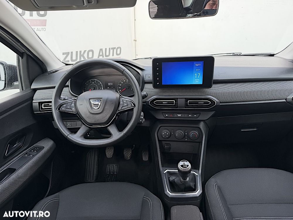 Dacia Logan TCe 90 MT5 Comfort - 8