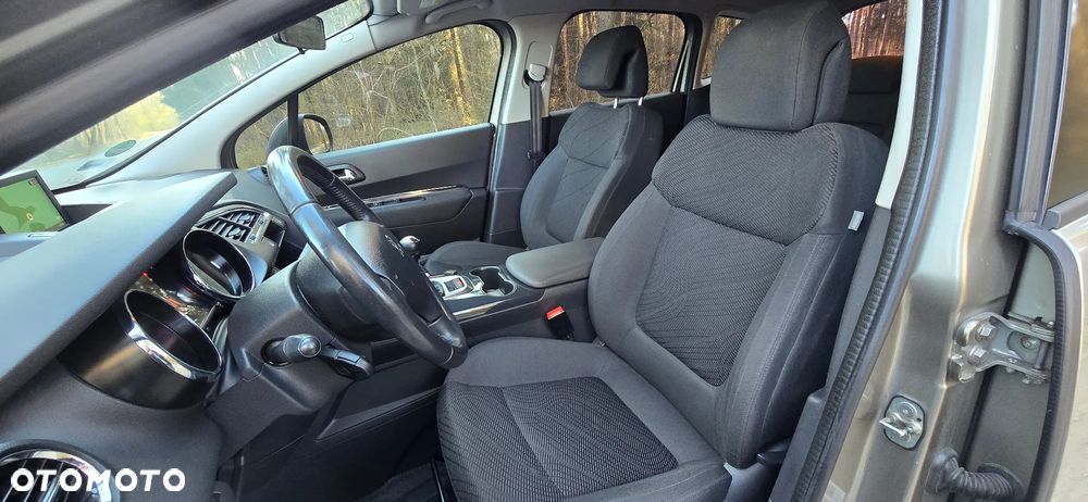 Peugeot 3008 1.6 Active - 11