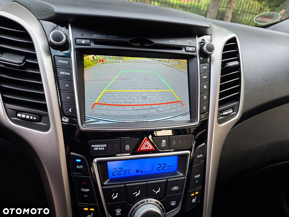 Hyundai i30 blue Kombi 1.6 GDi Passion - 31