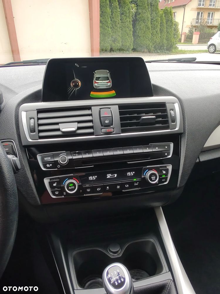 BMW Seria 1 120i Advantage - 22