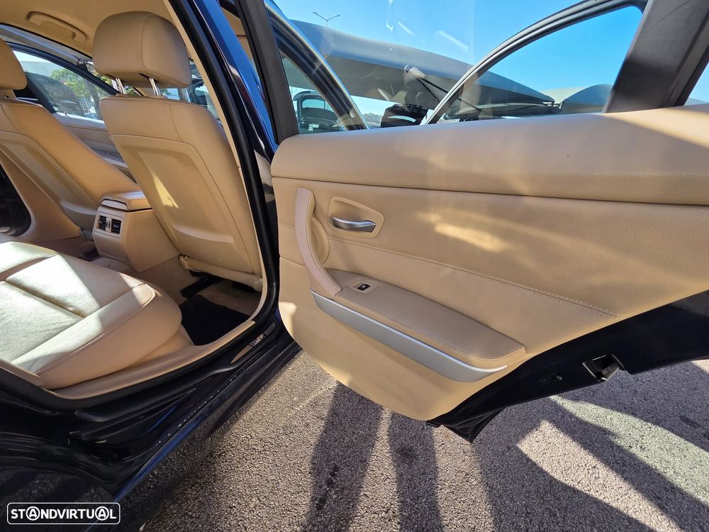 BMW 320 d Navigation - 16