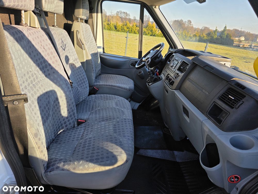Ford Transit - 16