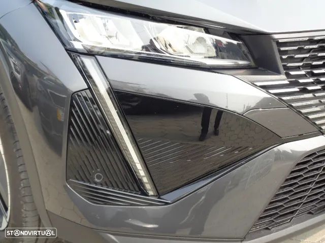 Peugeot 408 1.6 Hybrid Allure Pack e-EAT8 - 21