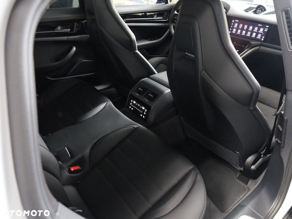 Porsche Panamera - 19