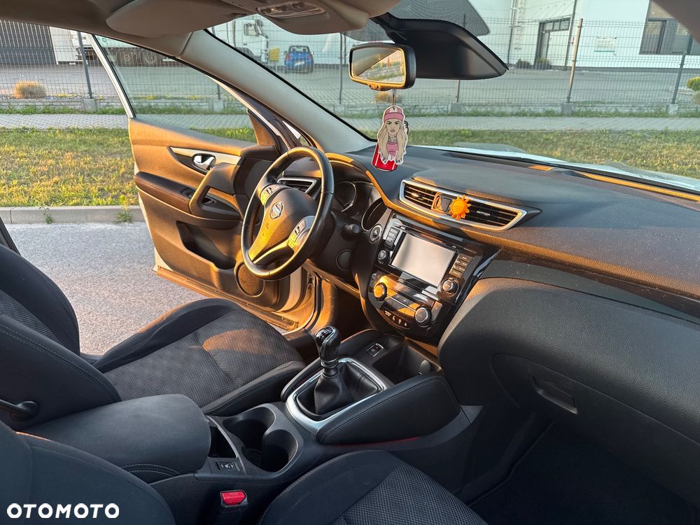 Nissan Qashqai 1.6 DIG-T Acenta - 16