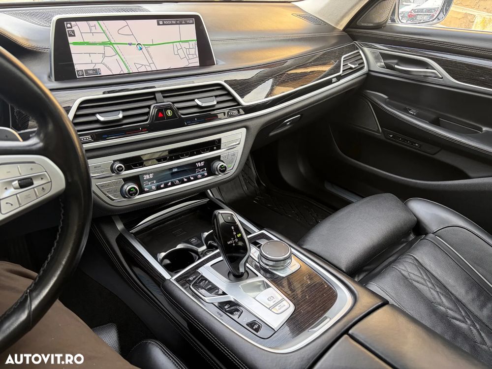 BMW Seria 7 745Le xDrive AT PHEV - 23