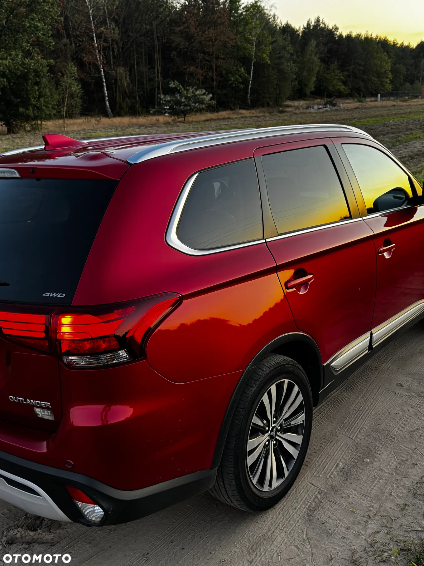 Mitsubishi Outlander 2.0 Instyle + 4WD CVT - 3
