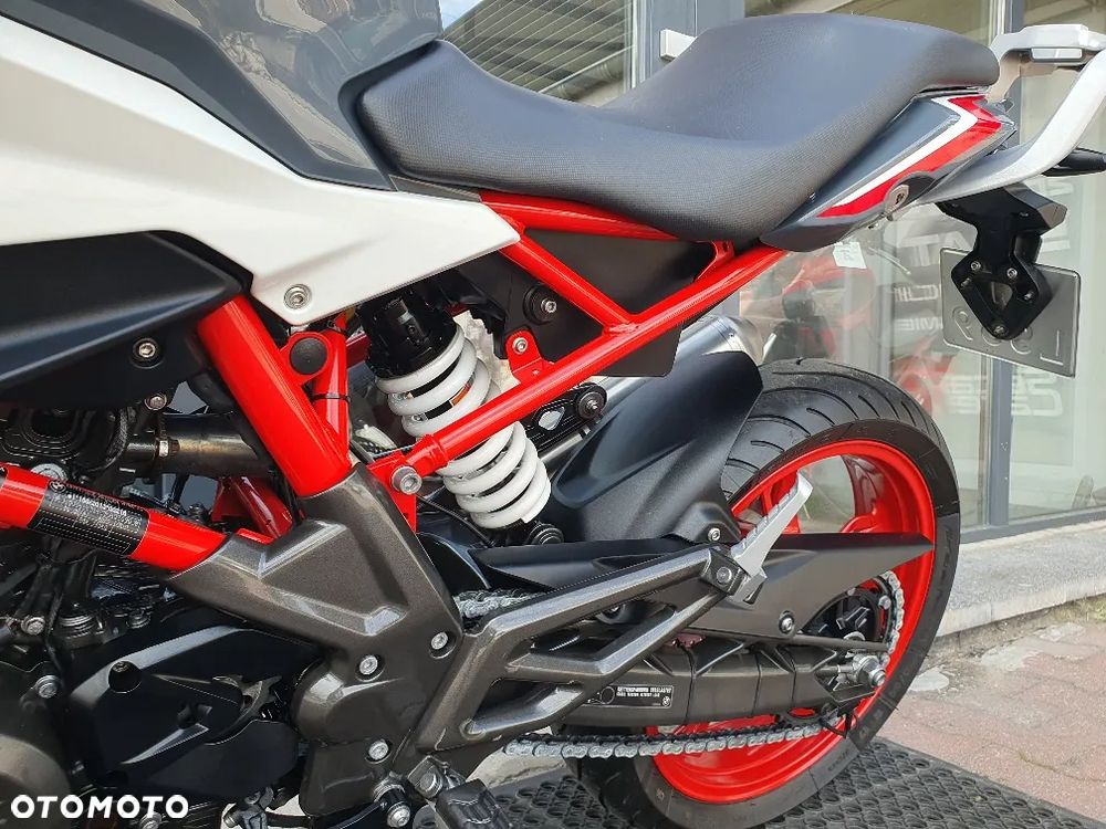 BMW G - 9