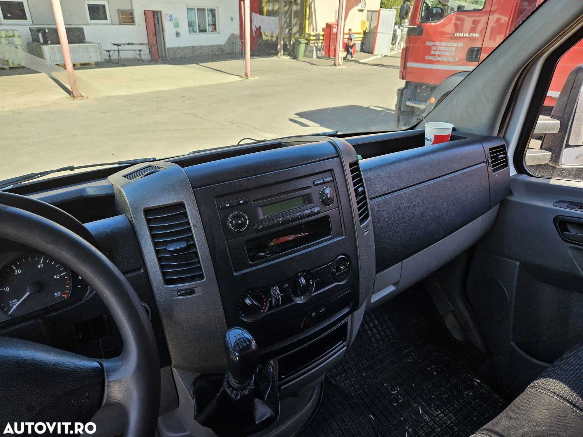 Mercedes-Benz Sprinter - 5