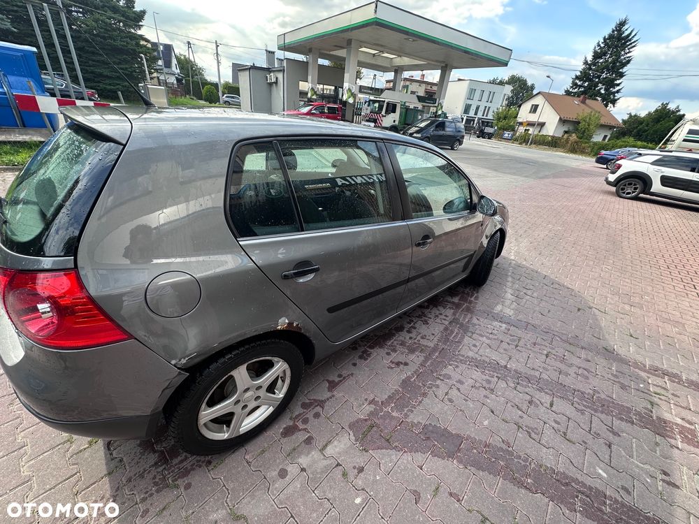 Volkswagen Golf V 1.9 TDI Trendline - 6