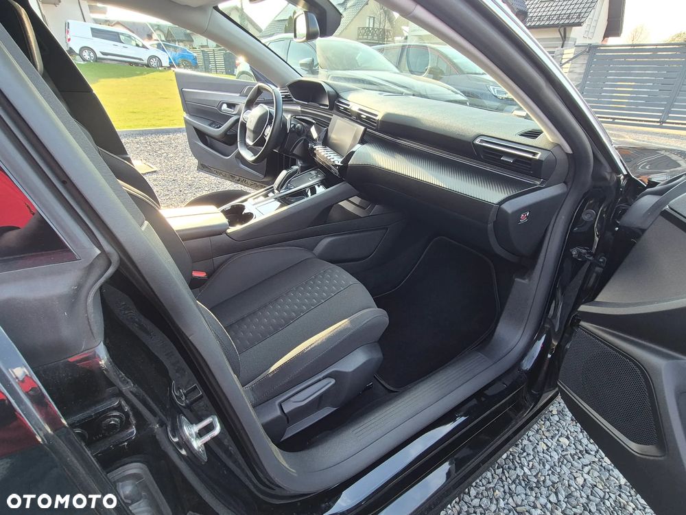 Peugeot 508 1.2 PureTech Active S&S EAT8 - 17