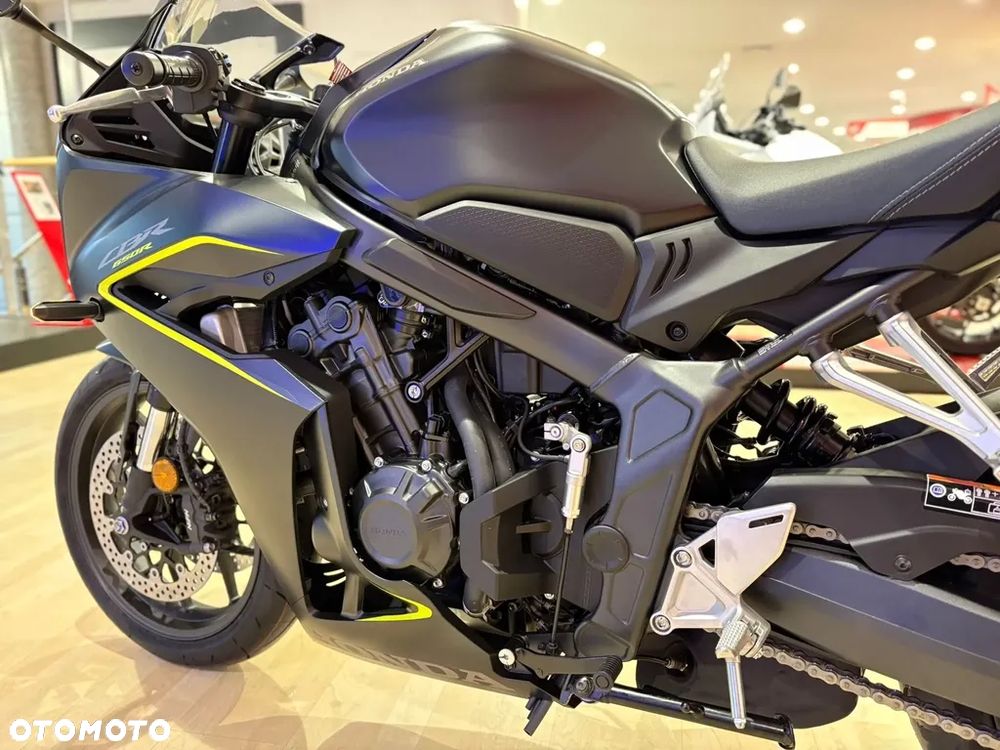 Honda CBR - 9