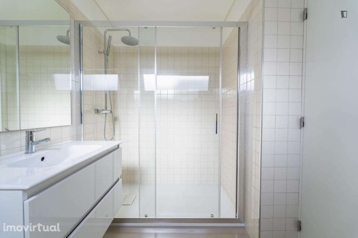 Quarto - localizado em Sé de Braga e São Lázaro Braga - Grande imagem: 5/28