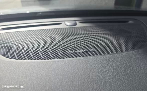 Volvo V60 2.0 B4 Momentum Plus - 19