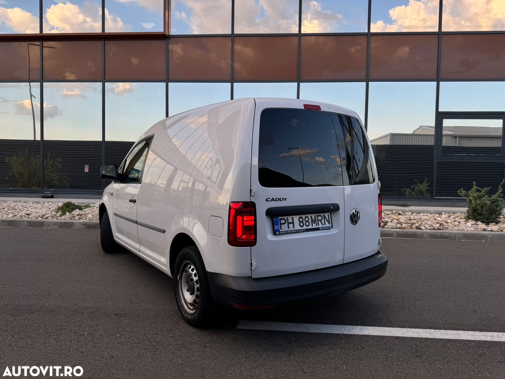 Volkswagen Caddy 2.0 TDI - 3