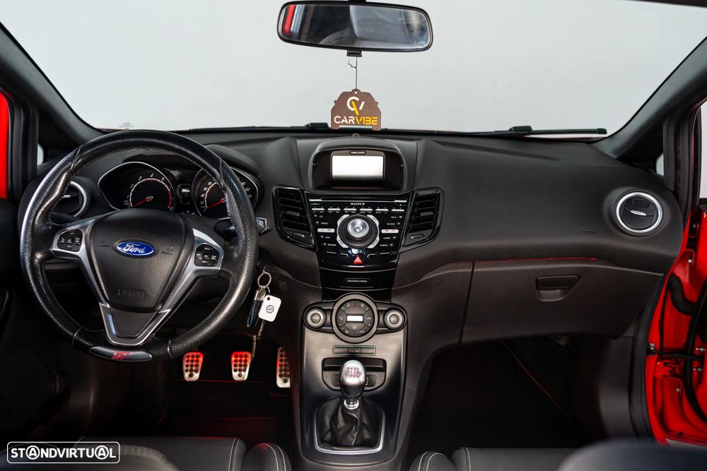 Ford Fiesta 1.6 EcoBoost c/ Pack Pele Desportiva ST - 10