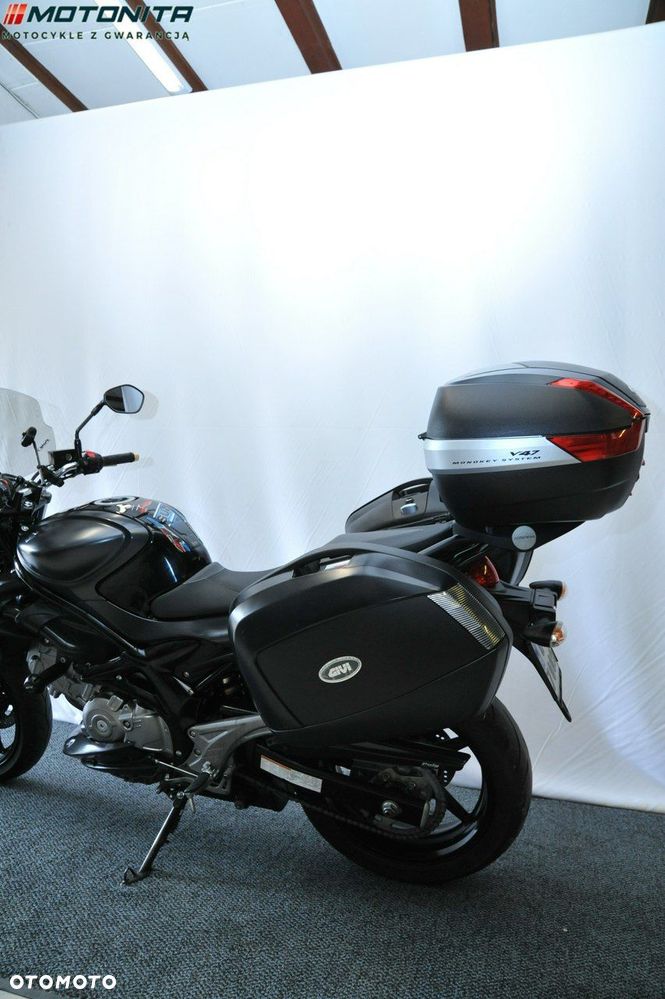 Suzuki Gladius - 7