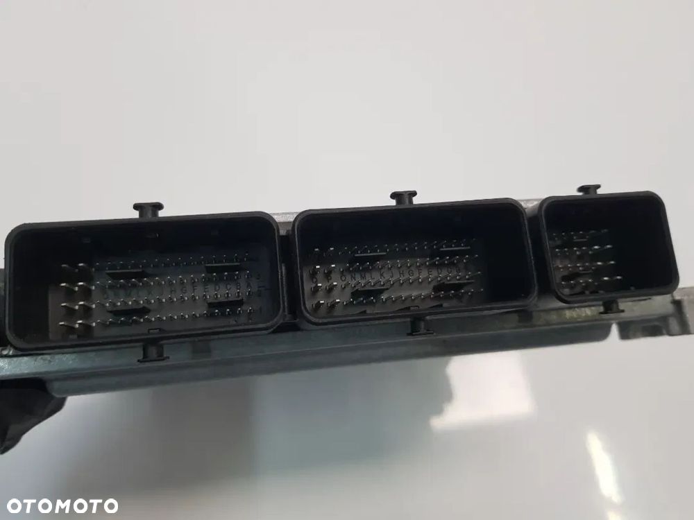 Komputer EKU sterownik silnika Renault Clio IV 1.5DCI 237108709R - 3