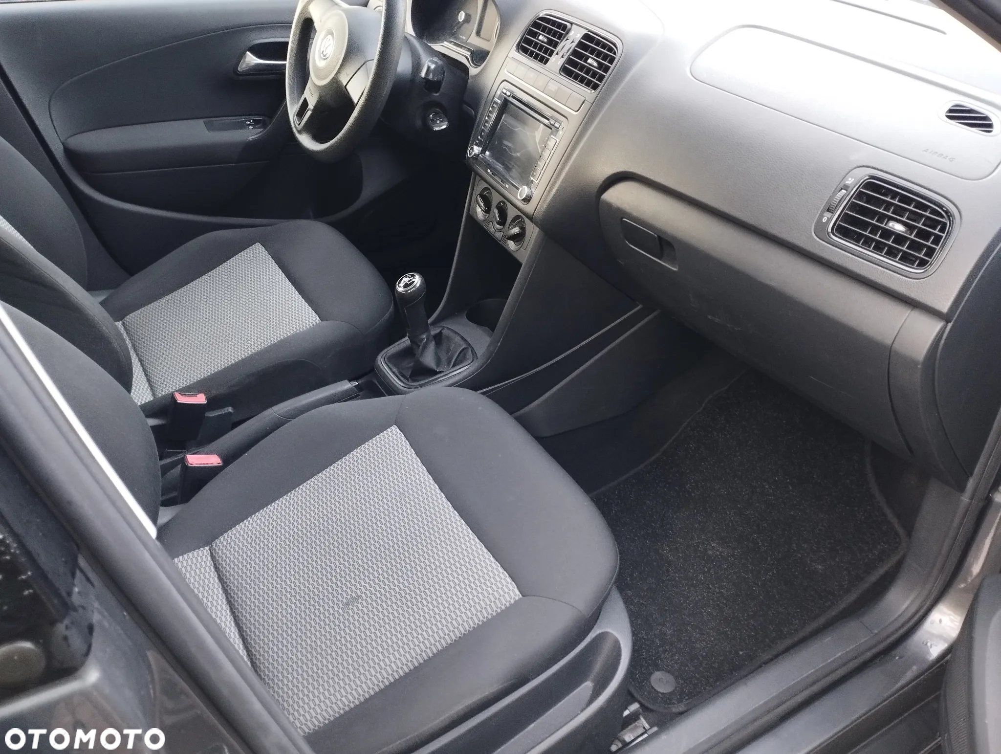 Volkswagen Polo 1.6 TDI Trendline - 6