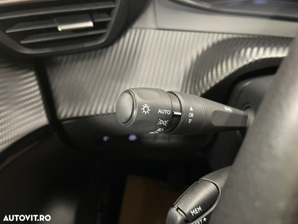 Peugeot 208 1.2 L PureTech STT Active Pack - 23