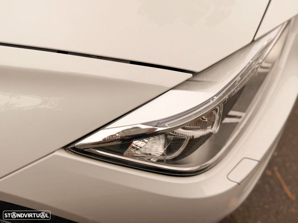 BMW 320 d Pack M - 16