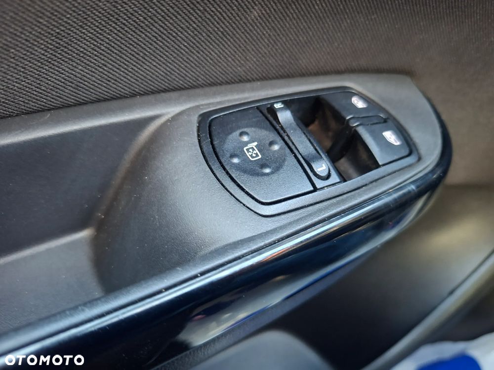 Opel Corsa 1.4 drive - 18