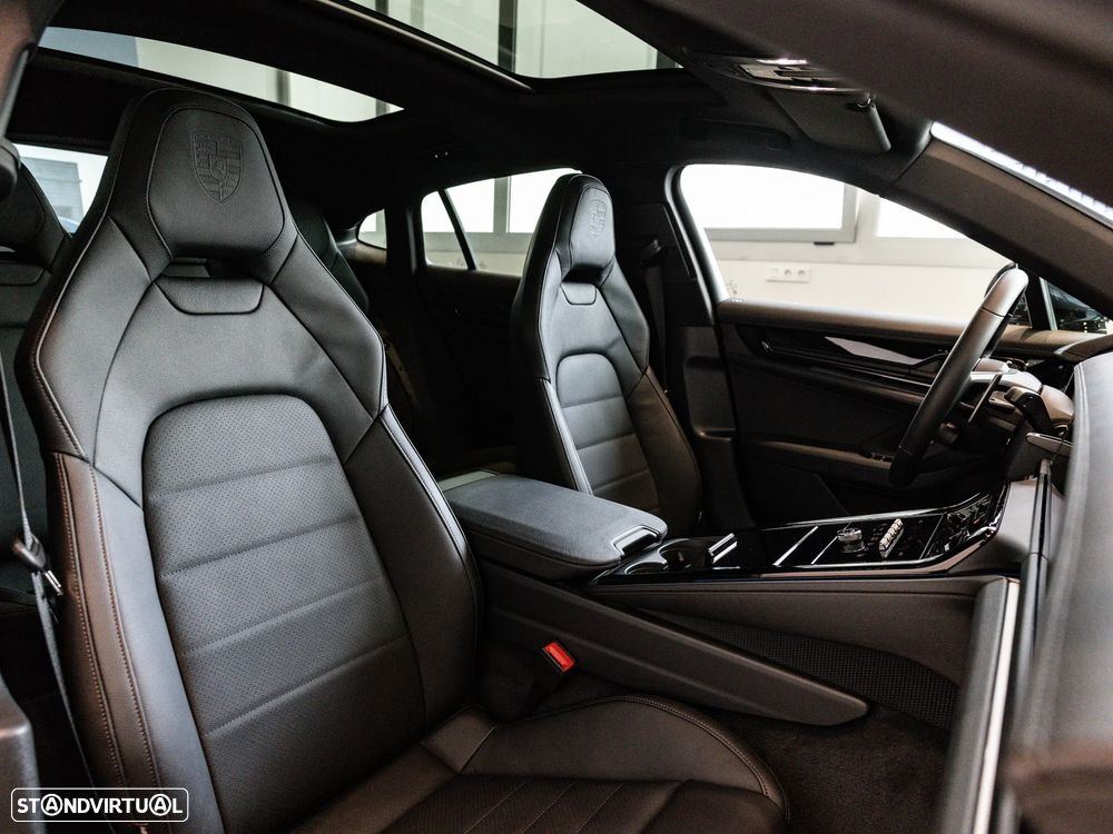 Porsche Panamera - 41