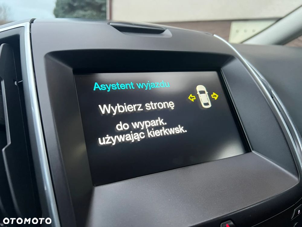 Ford S-Max ver-2-0-tdci-4wd-titanium-powershift - 26