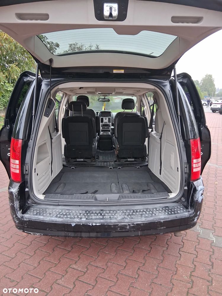 Chrysler Town & Country 4.0 Limited - 8