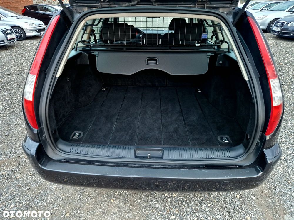 Ford Mondeo 1.8 Turnier Ghia - 9