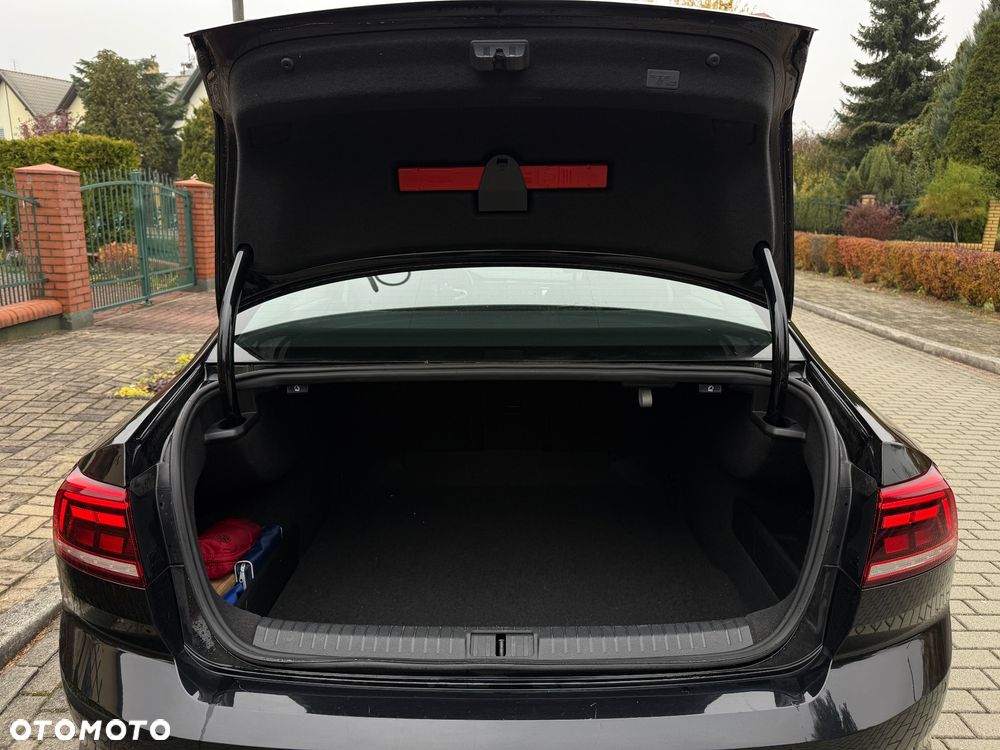 Volkswagen Passat 1.5 TSI EVO Business DSG - 24