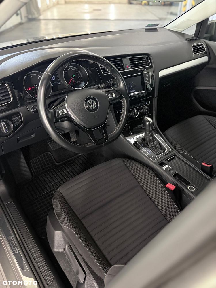 Volkswagen Golf 2.0 TDI (BlueMotion Technology) DSG Comfortline - 11