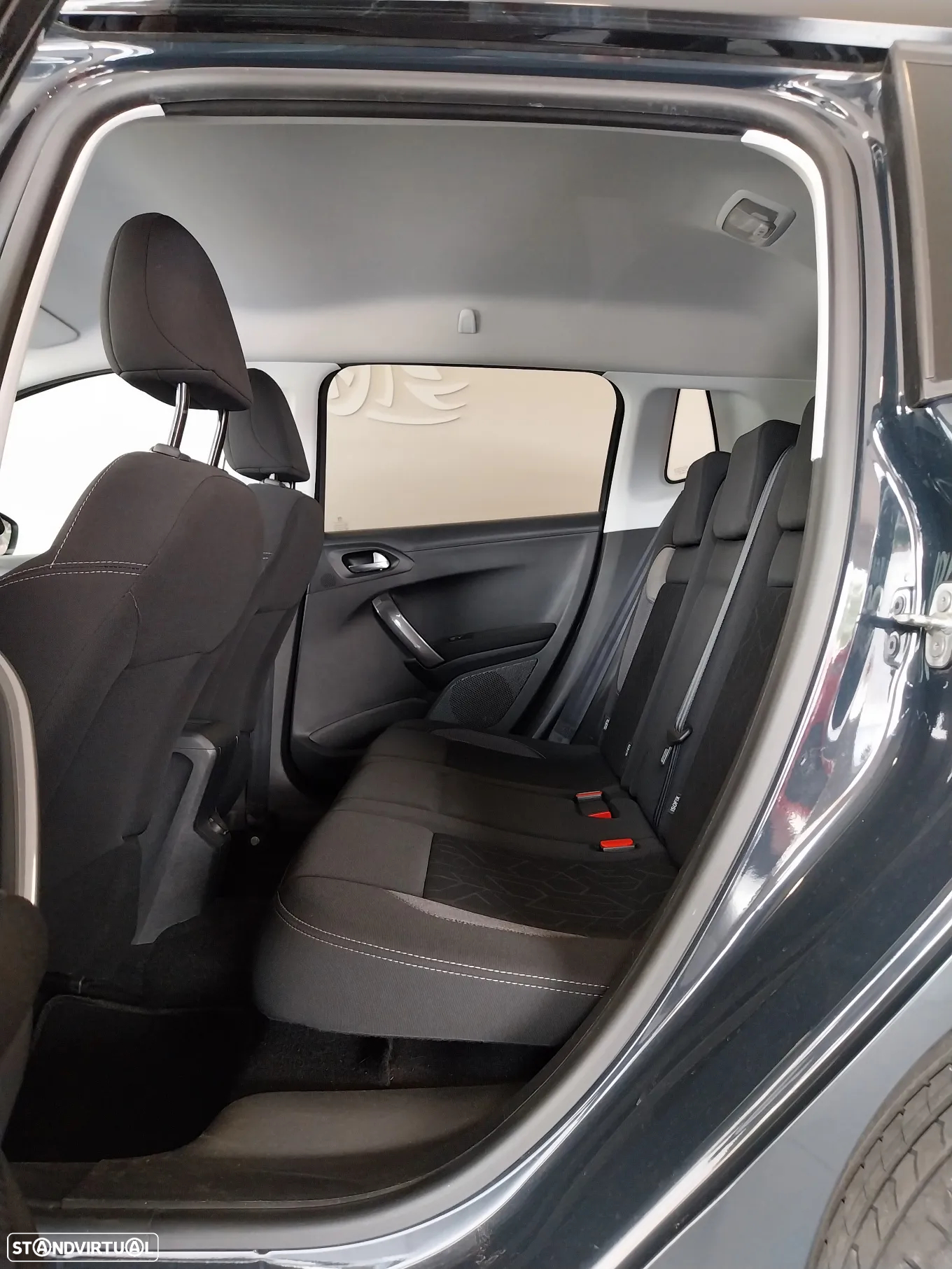 Peugeot 2008 1.6 BlueHDi Style - 15