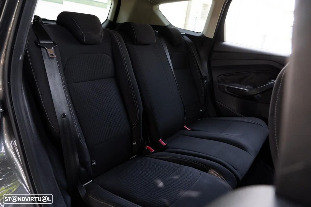 Ford Kuga 1.5 TDCi EcoBlue Titanium - 37