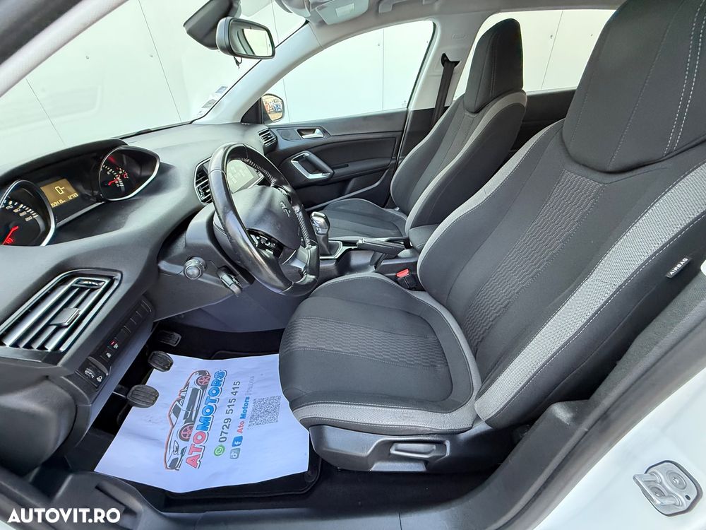 Peugeot 308 1.2 L PureTech Turbo Active - 11