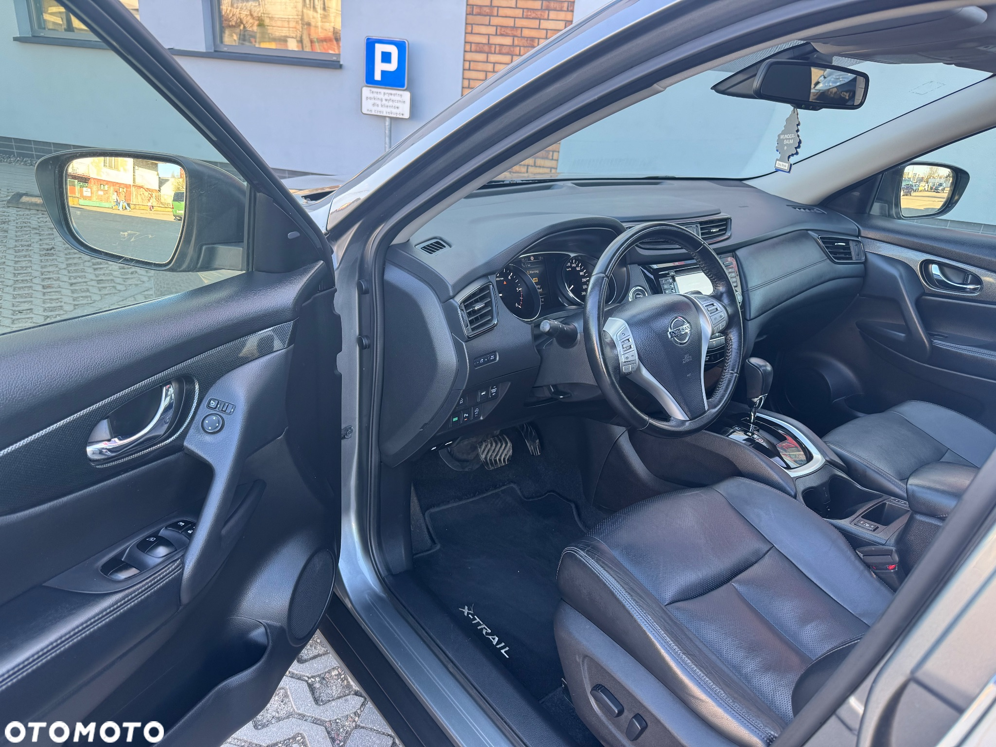 Nissan X-Trail 1.6 DCi N-Connecta 2WD Xtronic 7os - 24