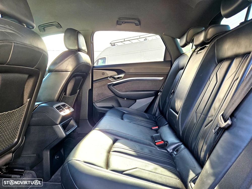 Audi e-tron Sportback - 16