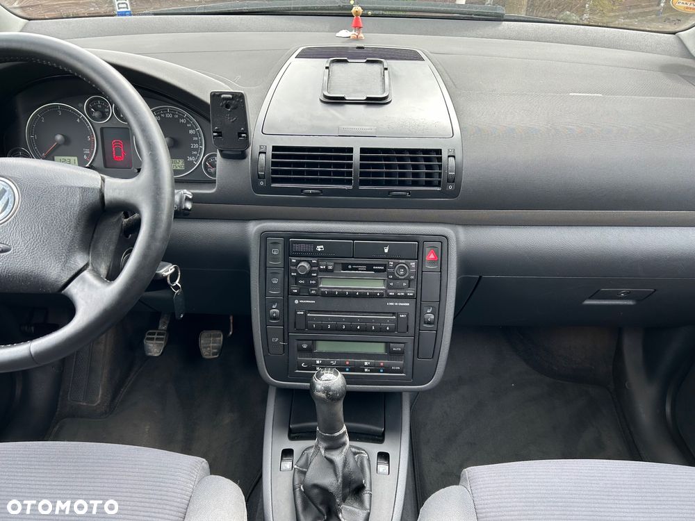Volkswagen Sharan 1.9 TDI Family - 28