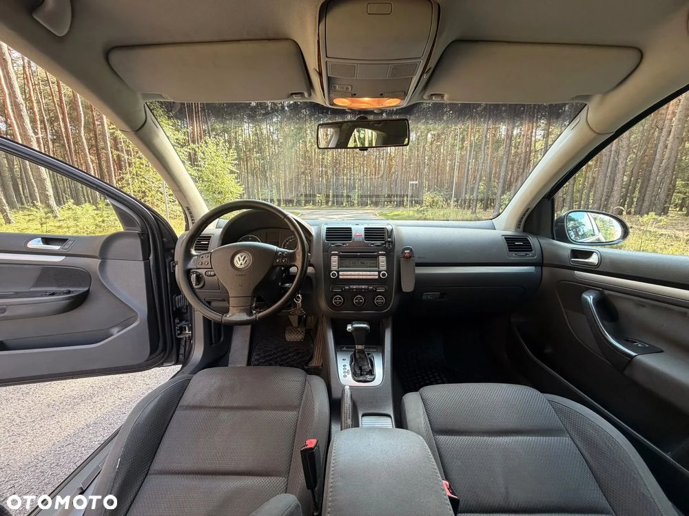 Volkswagen Golf 2.0 TDI Comfortline DSG - 7